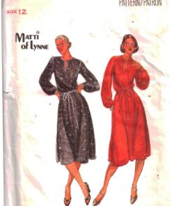 Butterick 5677 Dress Size: 12 Used Sewing Pattern